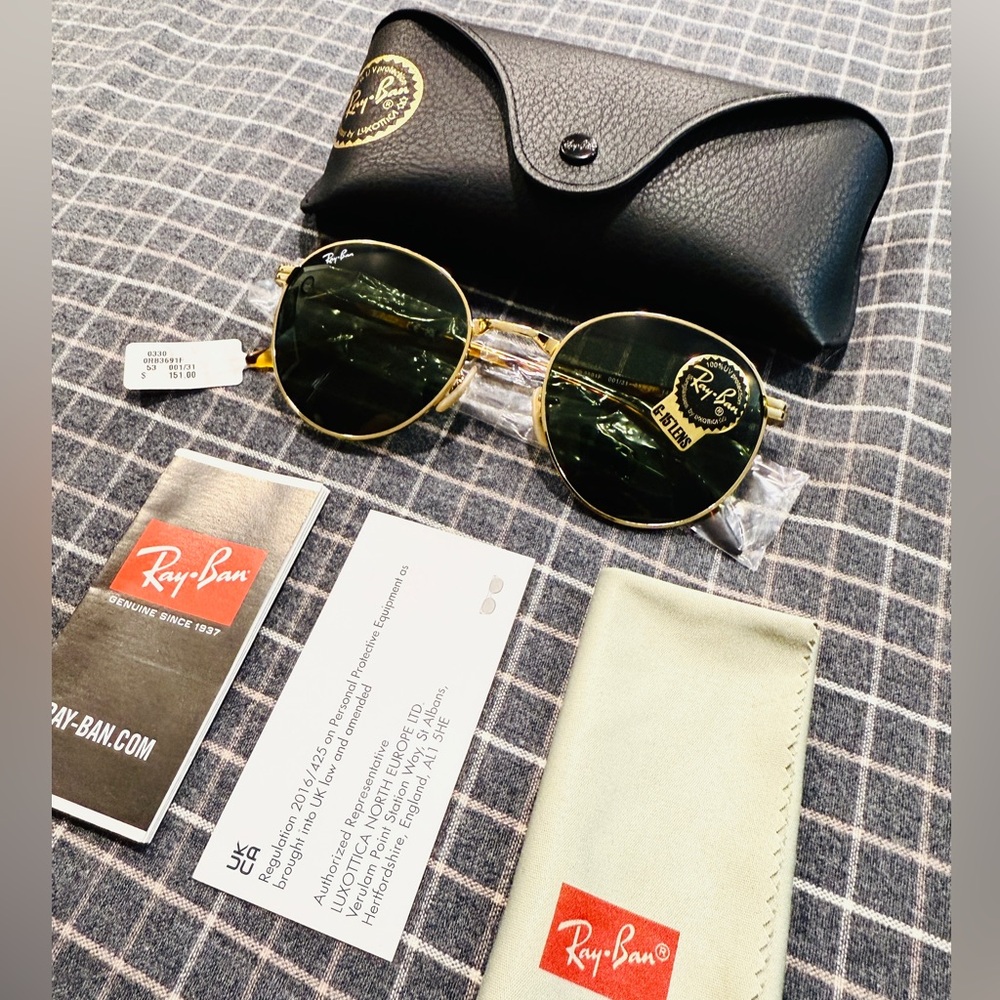 Ray-Ban Gold Round Sunglasses Authenthic NEW